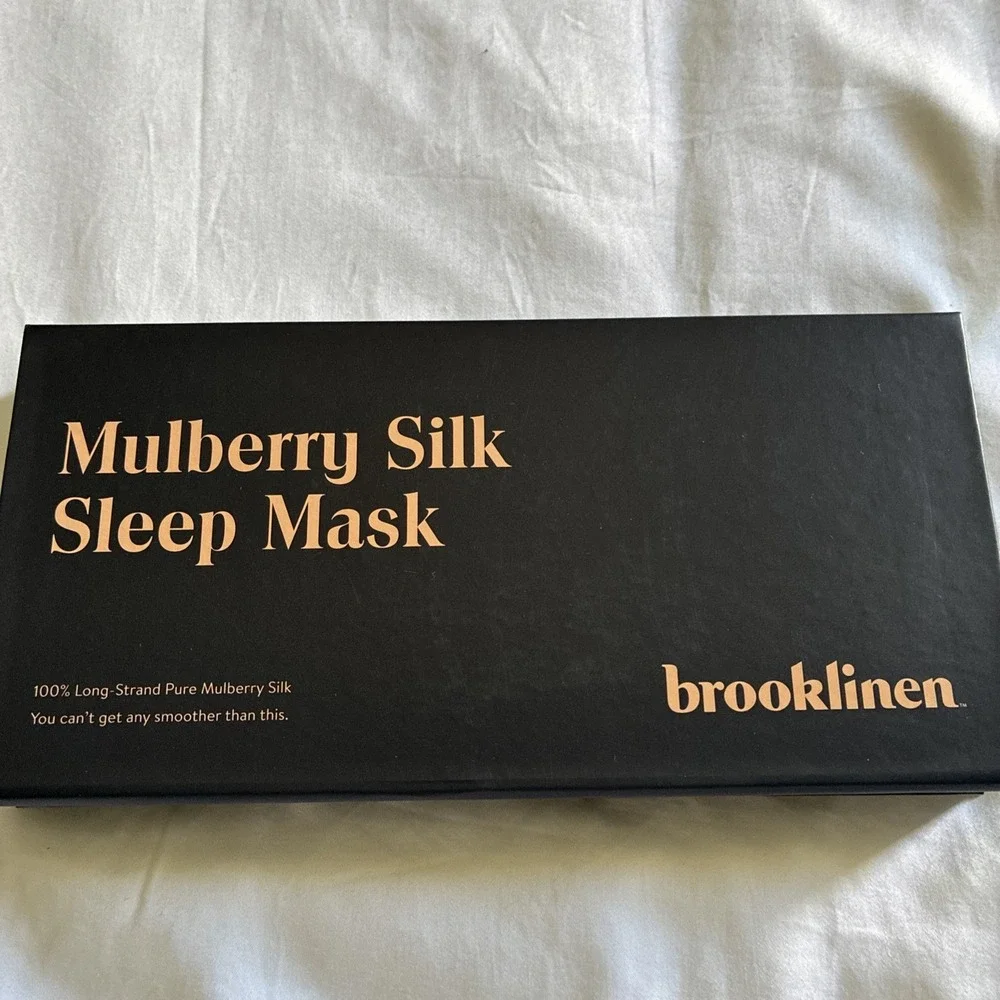 Brooklinen Mulberry Silk SLEEP MASK -  Ivory. New In Box